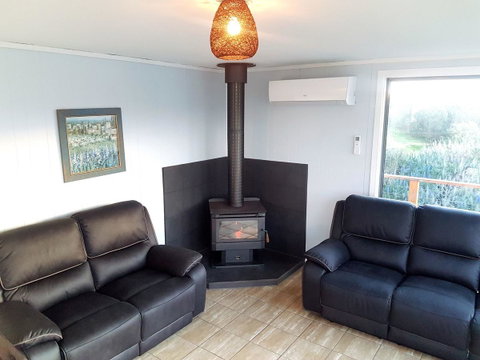 Ocean View Cottage - Mackay Tourism 13