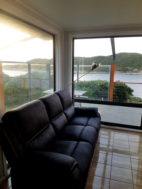 Ocean View Cottage - Mackay Tourism 10