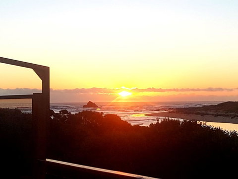 Ocean View Cottage - Mackay Tourism 9