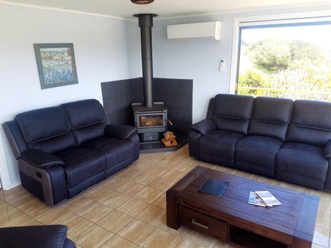 Ocean View Cottage - Mackay Tourism 2