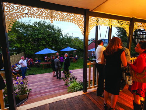 Montacute Boutique Bunkhouse - Mackay Tourism 24
