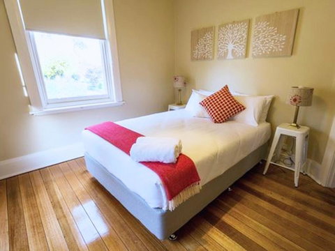 Montacute Boutique Bunkhouse - Mackay Tourism 10