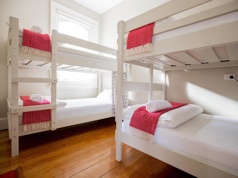 Montacute Boutique Bunkhouse - Mackay Tourism 11