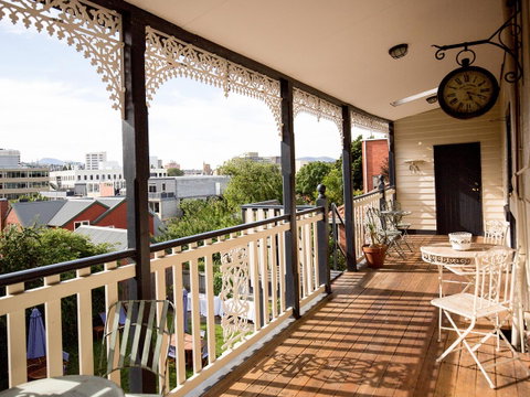 Montacute Boutique Bunkhouse - Mackay Tourism 25