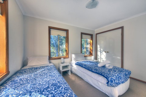 Freycinet Sanctuary 5 - Mackay Tourism 5