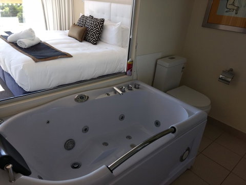 Diamond Island Resort - Mackay Tourism 30