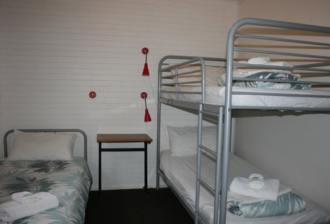 Seaview Holiday Park - Mackay Tourism 18