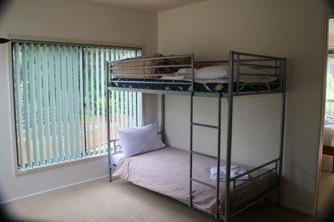 Hazards Beach House - Mackay Tourism 13