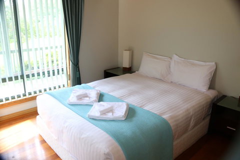 Hazards Beach House - Mackay Tourism 10