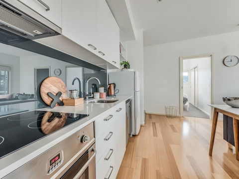 Marina View Apartment - Mackay Tourism 16
