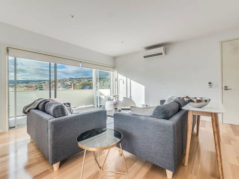 Marina View Apartment - Mackay Tourism 11
