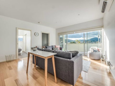 Marina View Apartment - Mackay Tourism 20