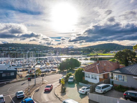 Marina View Apartment - Mackay Tourism 5