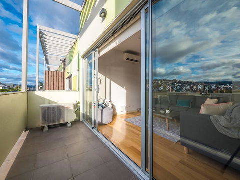 Marina View Apartment - Mackay Tourism 2