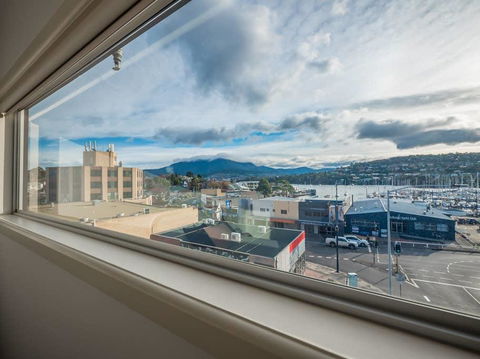 Marina View Apartment - Mackay Tourism 13