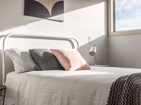Marina View Apartment - Mackay Tourism 15