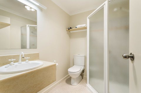 Cradle Mountain Hotel - Mackay Tourism 12