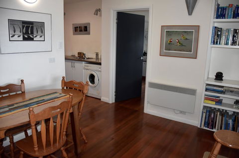 Beachside Taroona With Spa - Mackay Tourism 8