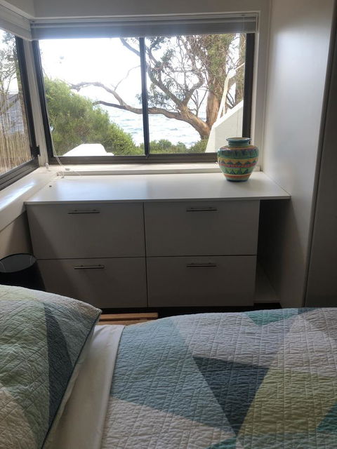 Beachside Taroona With Spa - Mackay Tourism 1