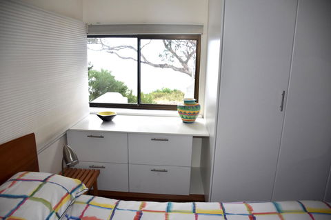 Beachside Taroona With Spa - Mackay Tourism 0