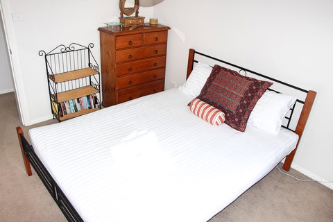 Front Row Beachfront - Mackay Tourism 10