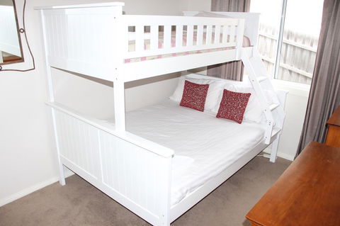 Front Row Beachfront - Mackay Tourism 9