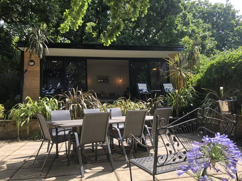 Studio SixA ... A Haven In The Heart Of Hobart - Mackay Tourism 17