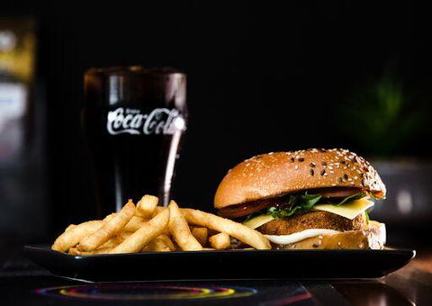 Shoreline Hotel - Mackay Tourism 21