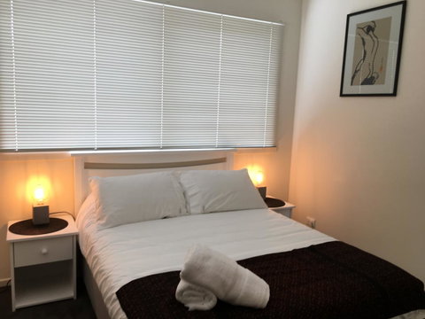 4 At 8 Townhouse Newcastle St - Mackay Tourism 2