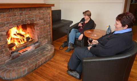 Bridge Hotel - Mackay Tourism 16