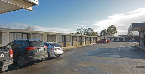 Bridge Hotel - Mackay Tourism 12