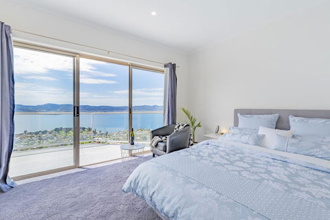 Nature & Relax House, Panoramic Sea View, Free Parking 37 - Mackay Tourism 0