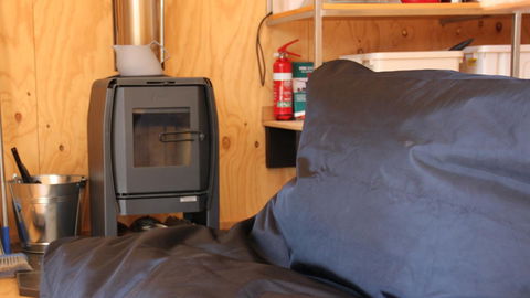 BAY OF FIRES ECO HUT Off Grid Experience At Binalong Bay - Mackay Tourism 7