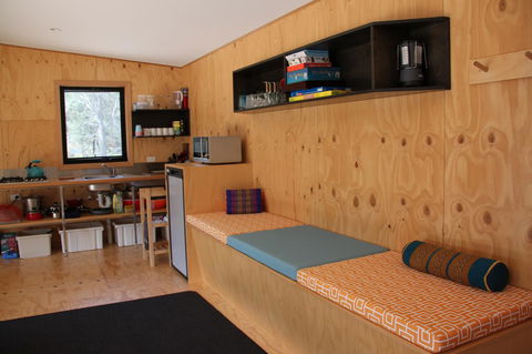 BAY OF FIRES ECO HUT Off Grid Experience At Binalong Bay - Mackay Tourism 10