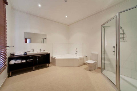 Ikon Hotel - Mackay Tourism 16