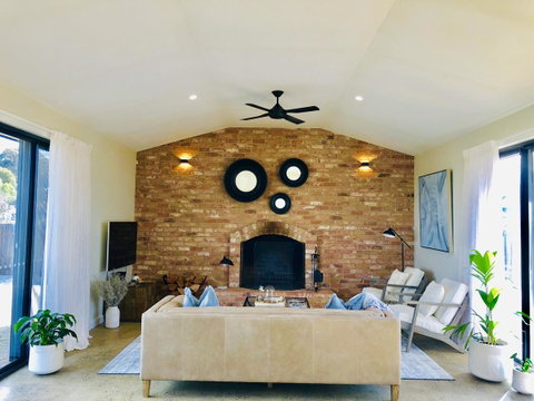 EMBRACING EVANDALE - Hosted By L'Abode Accommodation - Mackay Tourism 0