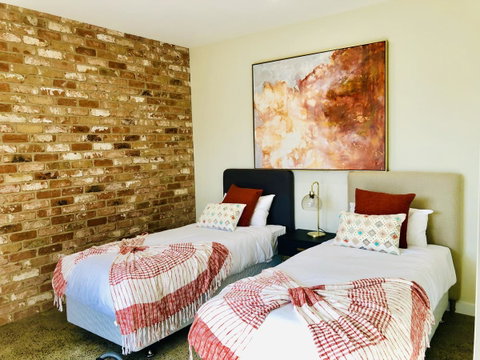 EMBRACING EVANDALE - Hosted By L'Abode Accommodation - Mackay Tourism 15