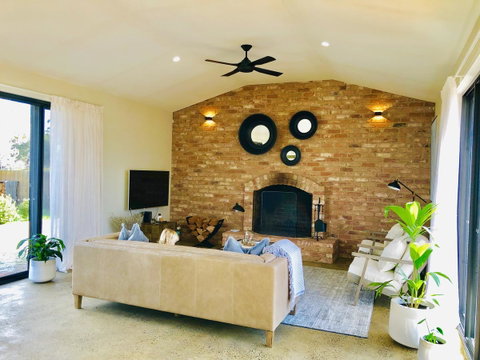 EMBRACING EVANDALE - Hosted By L'Abode Accommodation - Mackay Tourism 7