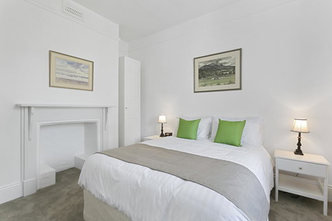 Amberley - Mackay Tourism 23