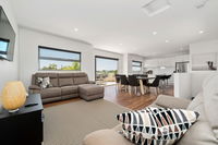 Book Dromana Accommodation Vacations Mackay Tourism Mackay Tourism
