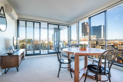 Poplar Apartments - Mackay Tourism 0
