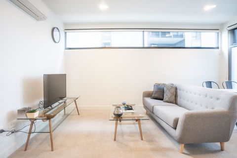 Poplar Apartments - Mackay Tourism 1