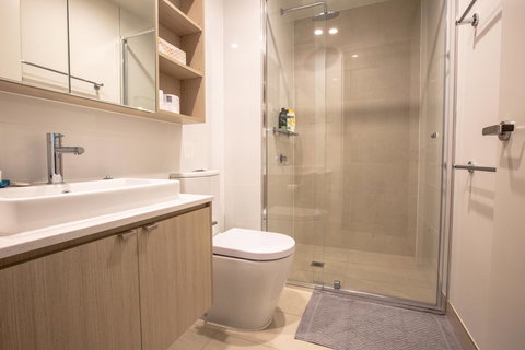 Brand New One/Two - Bed Room Apartment @ Maribyrnong - Mackay Tourism 16