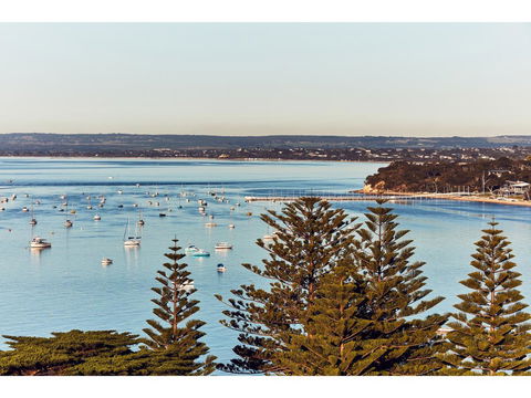 Hotel Sorrento - Mackay Tourism 23