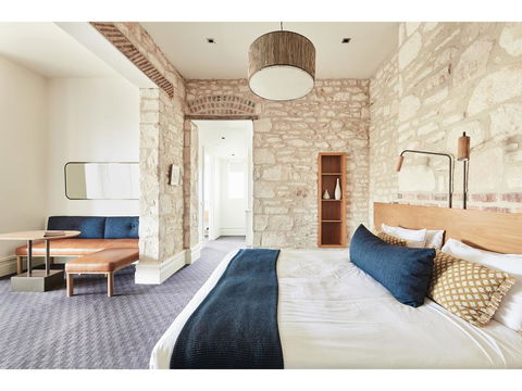 Hotel Sorrento - Mackay Tourism 2