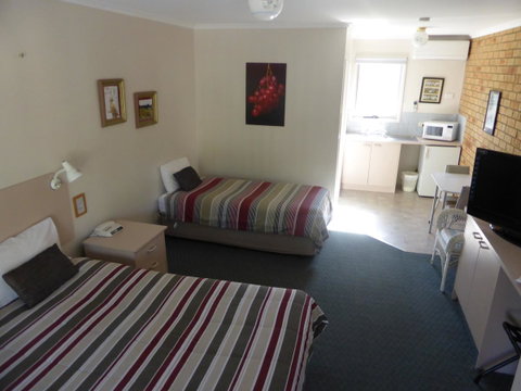 The Balnarring Motel - Mackay Tourism 18