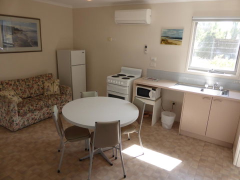 The Balnarring Motel - Mackay Tourism 21