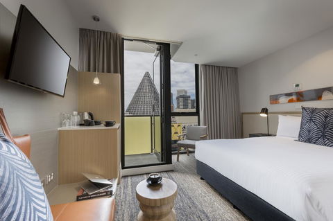 Brady Hotels Central Melbourne - Mackay Tourism 0
