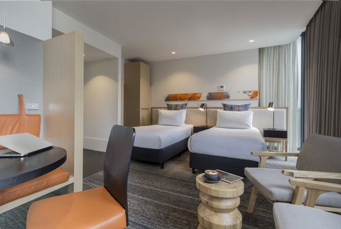 Brady Hotels Central Melbourne - Mackay Tourism 4