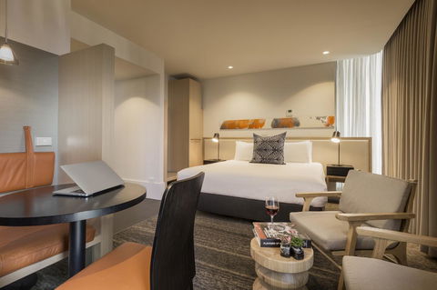 Brady Hotels Central Melbourne - Mackay Tourism 3
